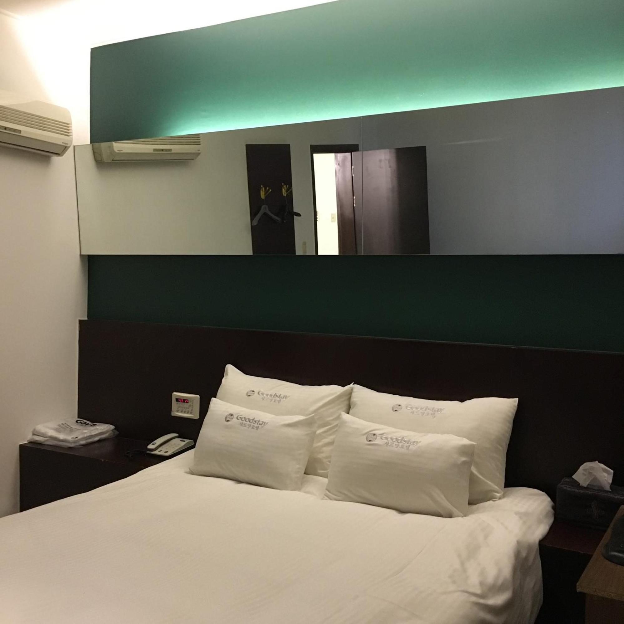 Charmant Hotel Mokpo Habitación foto